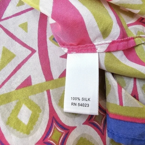 100% Silk Geometric Print Pink And Green Bib Front Banana Republic Top, Size XS - Picture 9 of 9